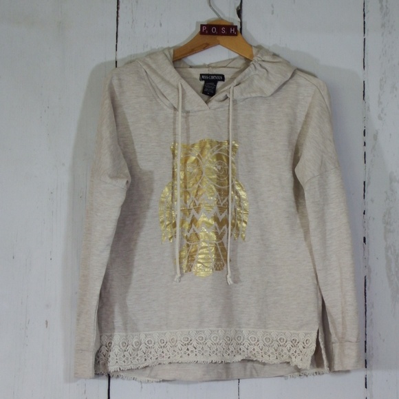 Miss Chievous Tops - ♥️5 for $25 Owl Sweater with lace crochet trim